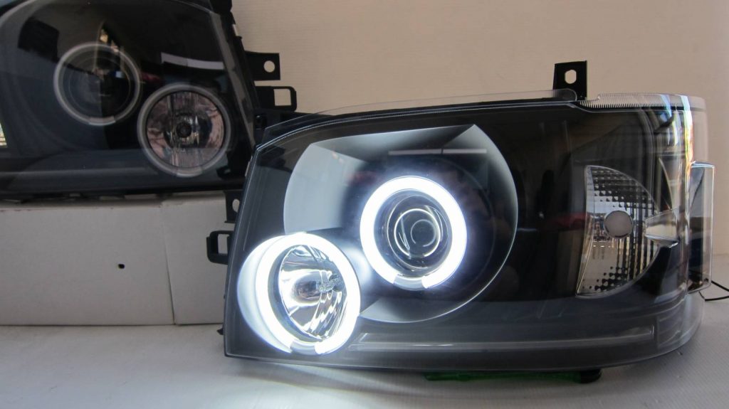 Black CCFL Angel Eyes Projector Head Lights for 04-10 Toyota Hiace -3259