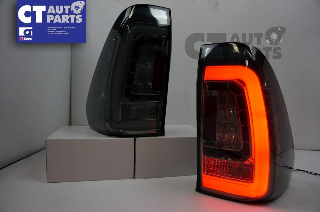 Smoked LED 3D Light Bar Tail lights for Toyota Hilux REVO SR5 VIGO 15-18 Taillights-4843