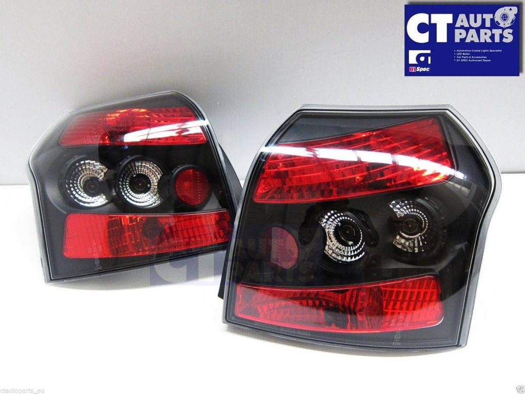 Black Altezza Tail Lights for TOYOTA COROLLA HATCH 01-07 RUNX JDM-0