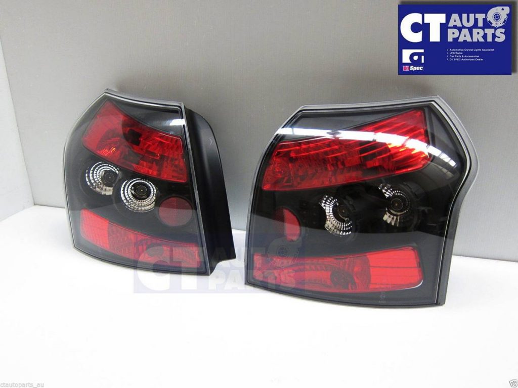 Black Altezza Tail Lights for TOYOTA COROLLA HATCH 01-07 RUNX JDM-5370