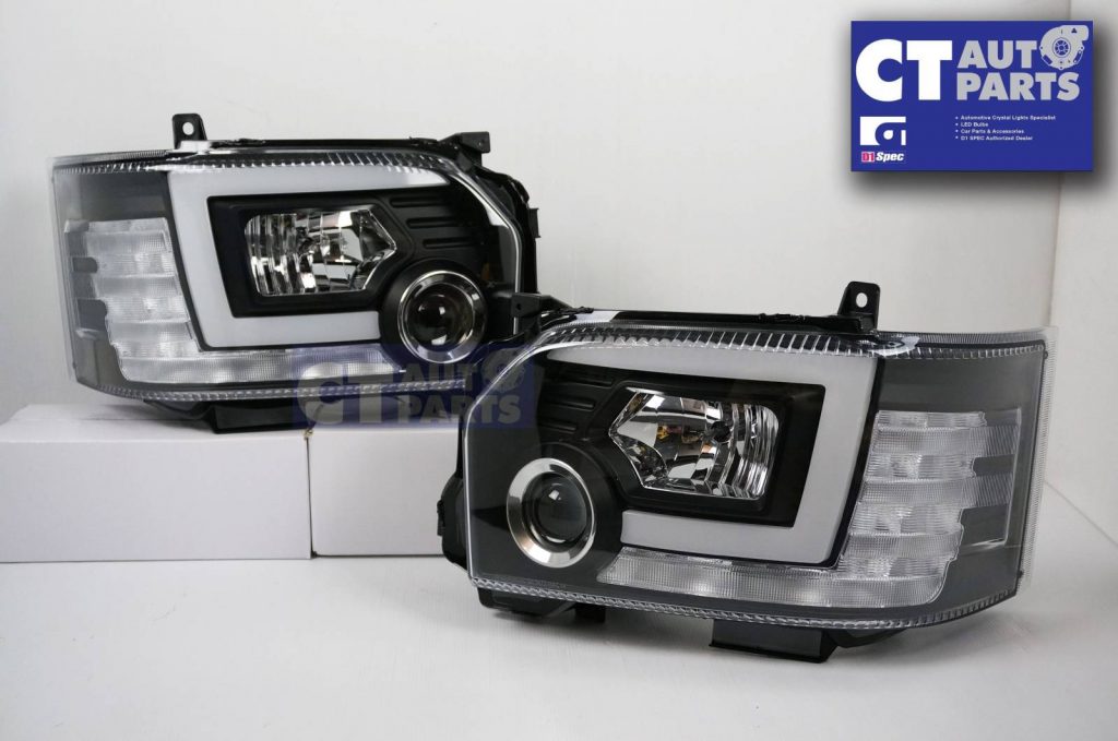 LED DRL Looks Sequential Indicators Projector Headlights for Toyota Hiace 14-17-6568